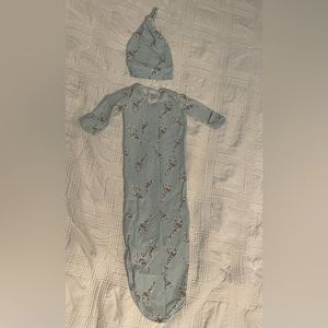 Aden + anais knotted newborn baby gown and hat